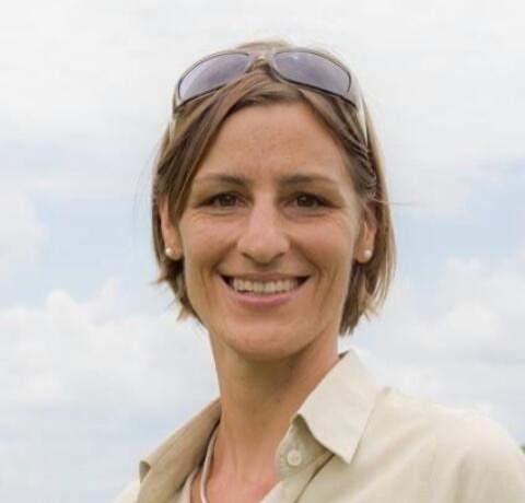 safari tour guide uganda