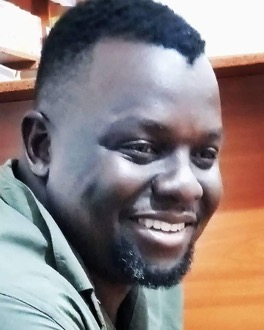 safari tour guide uganda